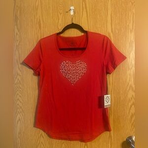 Women's Red Heart Graphic Tee